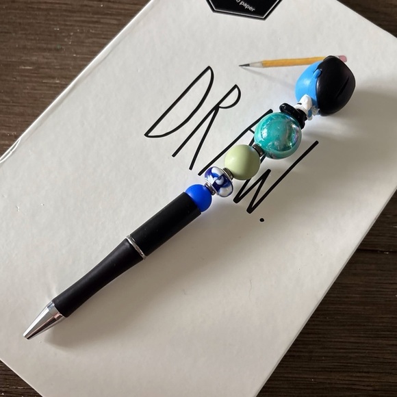 Disney Doorables: Star Wars: Grand Admiral Thrawn handmade beaded pen - Picture 3 of 3